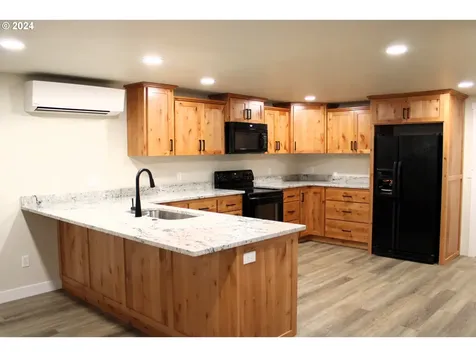 221 Greenhill Drive Roseburg OR 97471