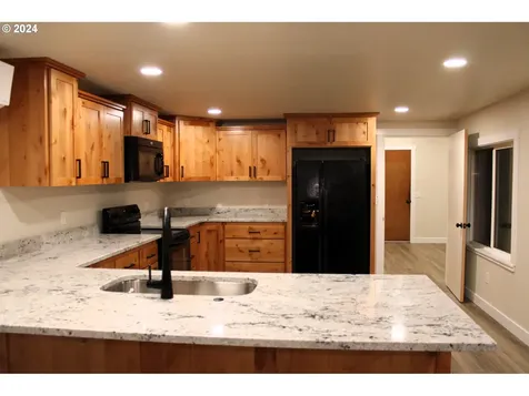 221 Greenhill Drive Roseburg OR 97471