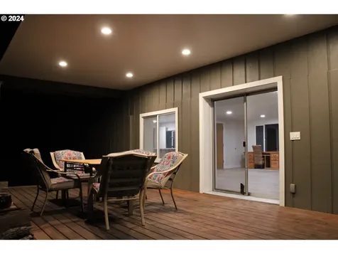 221 Greenhill Drive Roseburg OR 97471