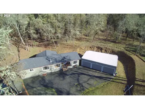 221 Greenhill Drive Roseburg OR 97471