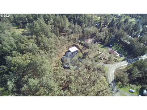 221 Greenhill Drive Roseburg OR 97471