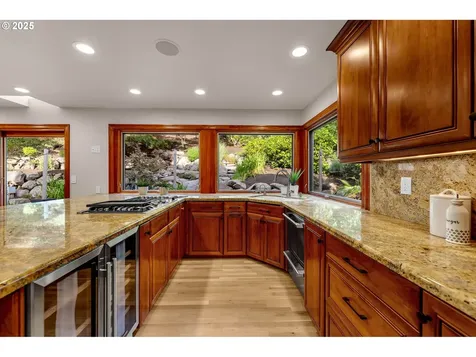 8910 SW Lancelot Lane Portland OR 97219