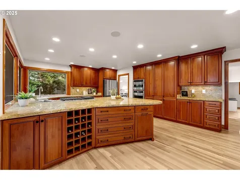 8910 SW Lancelot Lane Portland OR 97219