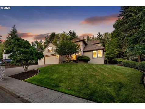 8910 SW Lancelot Lane Portland OR 97219