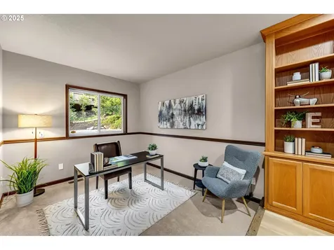 8910 SW Lancelot Lane Portland OR 97219