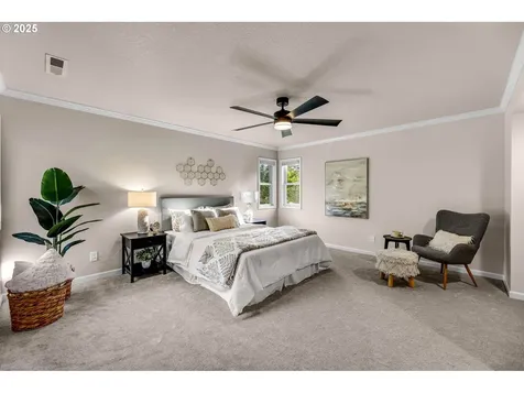 8910 SW Lancelot Lane Portland OR 97219