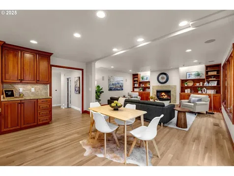 8910 SW Lancelot Lane Portland OR 97219