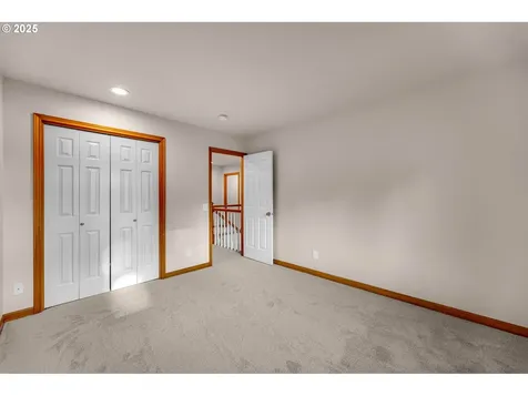 8910 SW Lancelot Lane Portland OR 97219