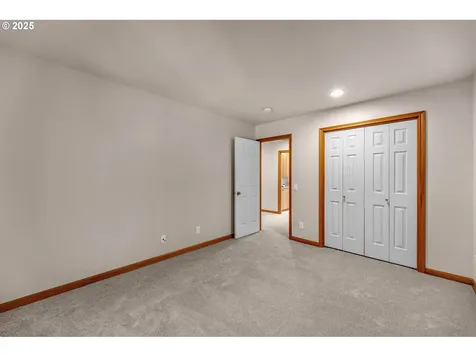 8910 SW Lancelot Lane Portland OR 97219