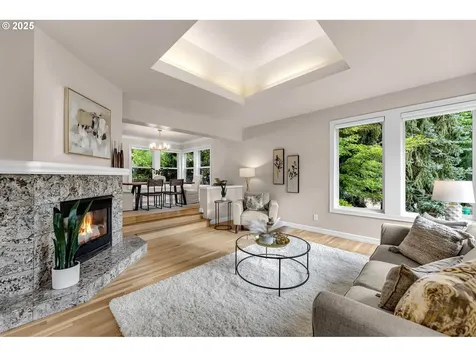 8910 SW Lancelot Lane Portland OR 97219