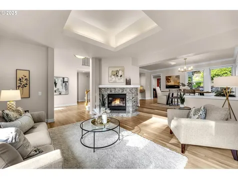 8910 SW Lancelot Lane Portland OR 97219