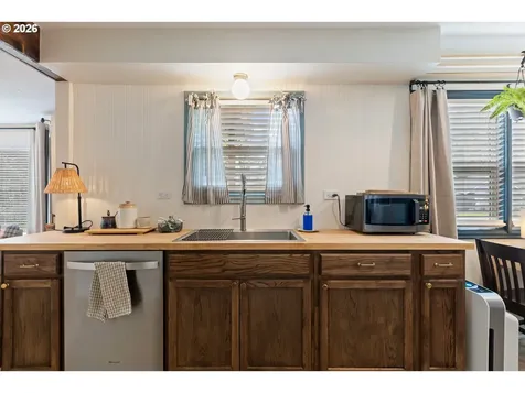 824 W Nebo Street Roseburg OR 97471