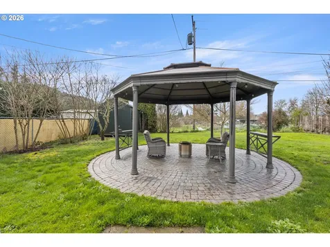 824 W Nebo Street Roseburg OR 97471