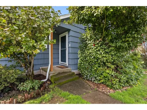 824 W Nebo Street Roseburg OR 97471