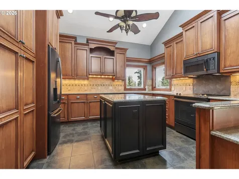 37817 SE Hidden Falls Road Washougal WA 98671