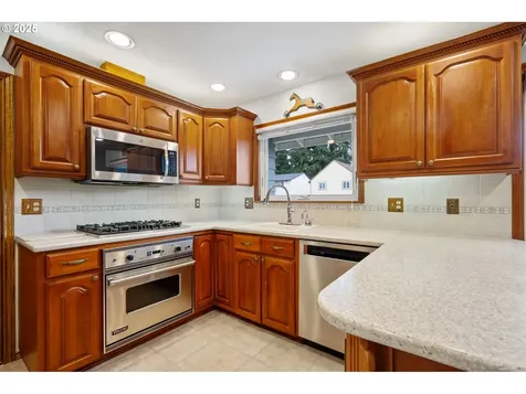 3034 SE Brian Street Hillsboro OR 97123