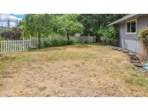 6649 Garden Valley Road Roseburg OR 97471