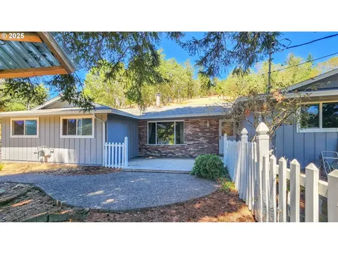6649 Garden Valley Road Roseburg OR 97471