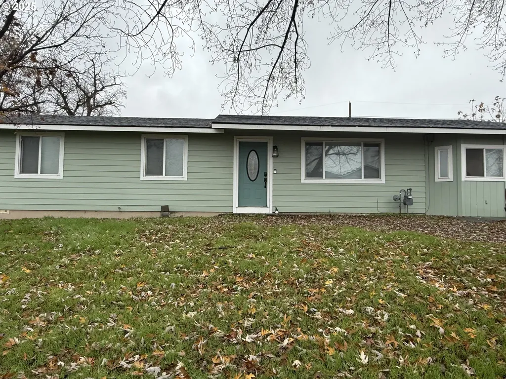 1021 Carolina Road Umatilla OR 97882