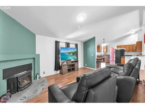 24843 S Blundell Road Canby OR 97013