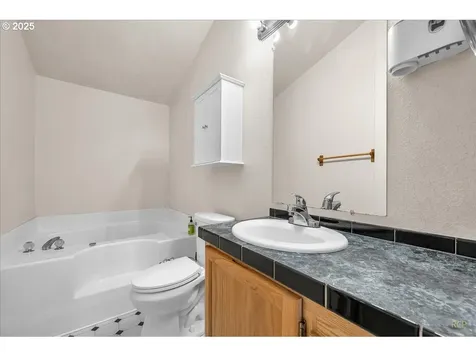 24843 S Blundell Road Canby OR 97013
