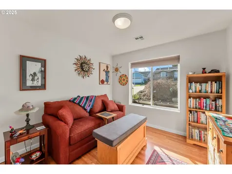 401 Sunnyside Drive Winston OR 97496