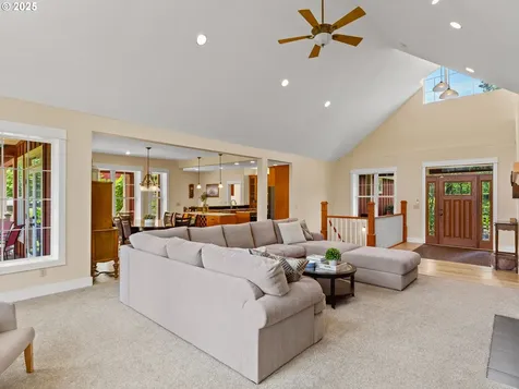 21800 S Green Mountain Road Colton OR 97017