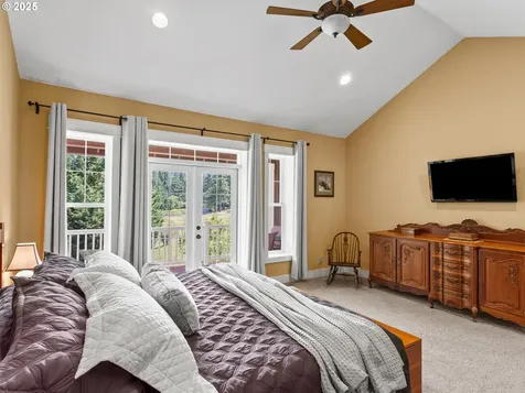 21800 S Green Mountain Road Colton OR 97017