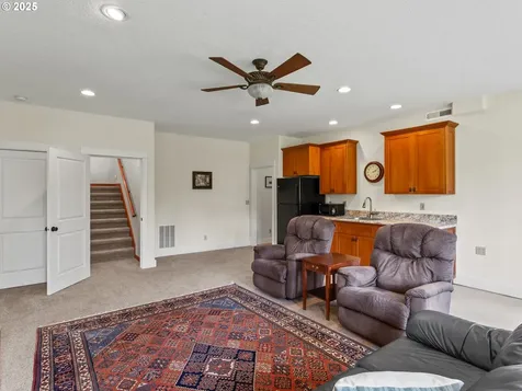 21800 S Green Mountain Road Colton OR 97017