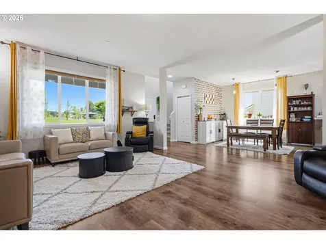 9225 N Boxwood Street Camas WA 98607