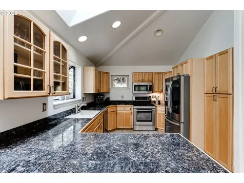 2736 Kismet Way Eugene OR 97405