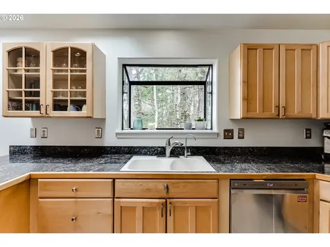 2736 Kismet Way Eugene OR 97405