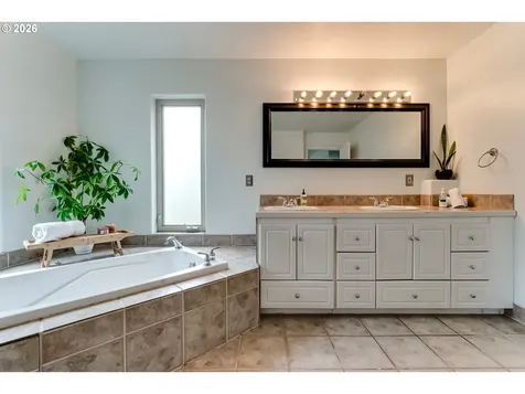 2736 Kismet Way Eugene OR 97405