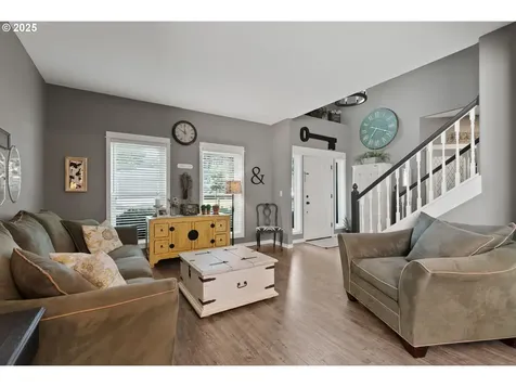 8775 SW Comanche Way Tualatin OR 97062