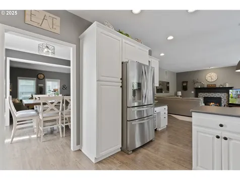 8775 SW Comanche Way Tualatin OR 97062