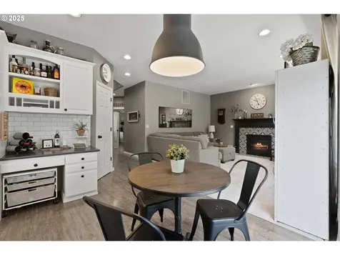 8775 SW Comanche Way Tualatin OR 97062