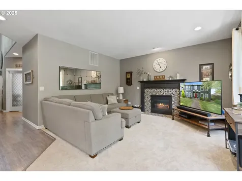 8775 SW Comanche Way Tualatin OR 97062