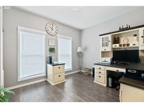 8775 SW Comanche Way Tualatin OR 97062