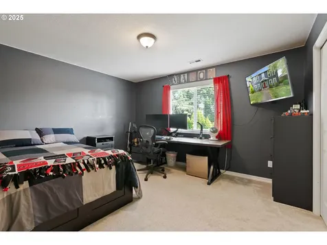 8775 SW Comanche Way Tualatin OR 97062