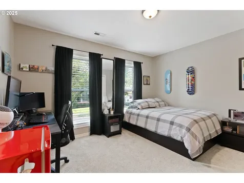 8775 SW Comanche Way Tualatin OR 97062
