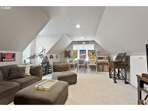 8775 SW Comanche Way Tualatin OR 97062