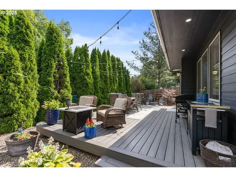 8775 SW Comanche Way Tualatin OR 97062