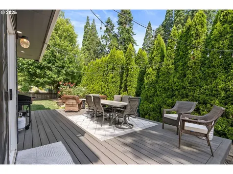 8775 SW Comanche Way Tualatin OR 97062