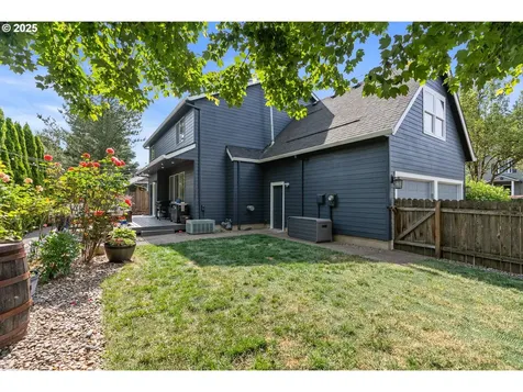 8775 SW Comanche Way Tualatin OR 97062