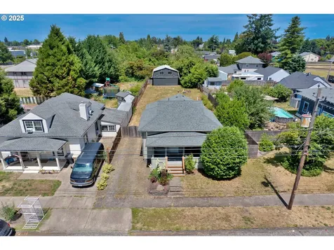 157 E Elmore Street Lebanon OR 97355