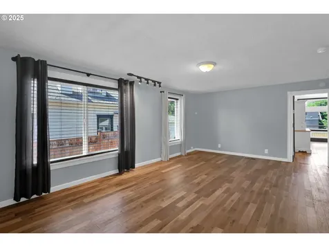 157 E Elmore Street Lebanon OR 97355