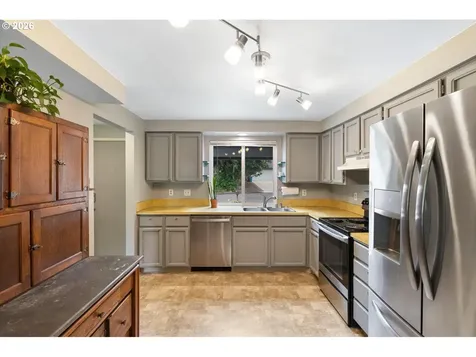 525 NW 83rd Street Vancouver WA 98665