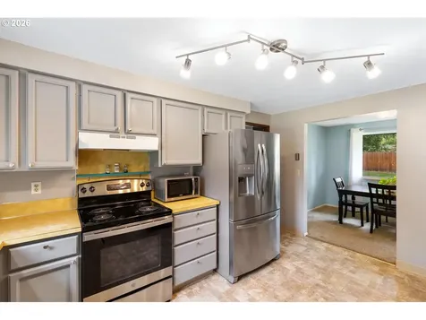 525 NW 83rd Street Vancouver WA 98665