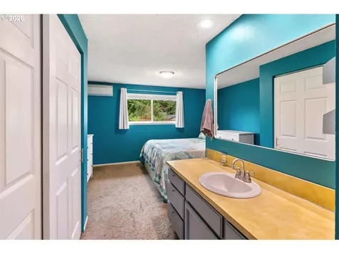 525 NW 83rd Street Vancouver WA 98665