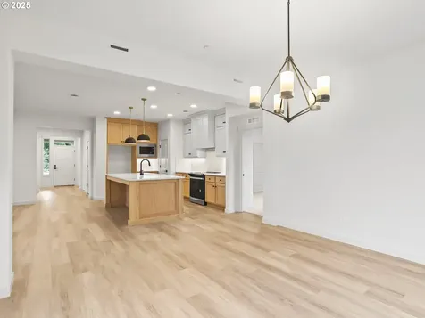 403 W 19th Street La Center WA 98629